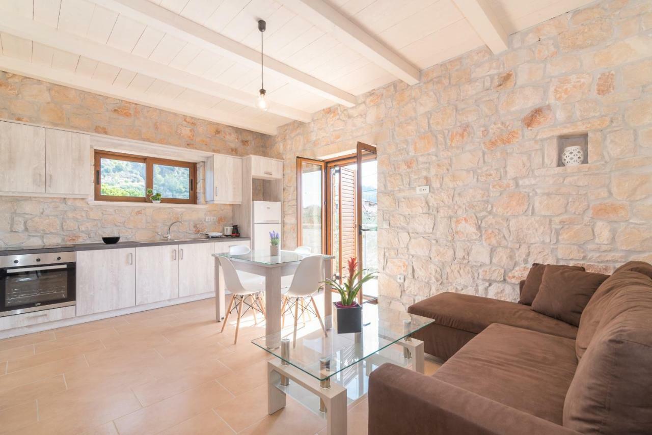Green Stone Villas Apartments Kalamákion エクステリア 写真